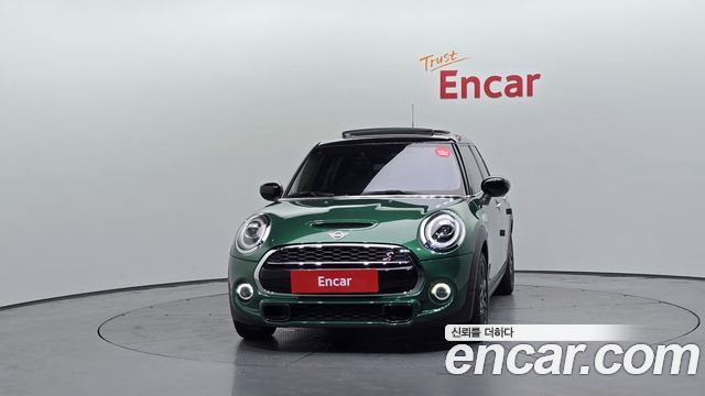 Mini Cooper 5Door Standard 3rd — пробег 71 056 км — фото 3 из 5