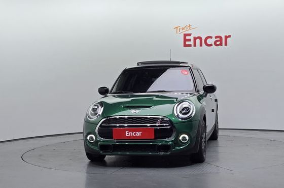 Mini Cooper 5Door Standard 3rd — пробег 71 056 км — фото 3 из 5