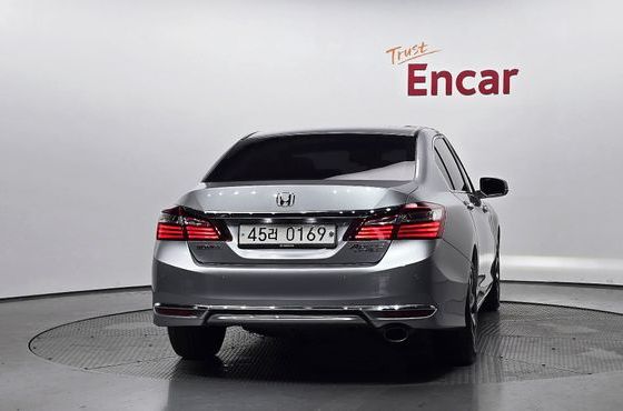 Honda Accord 2.4 9th — пробег 137 290 км — фото 4 из 5