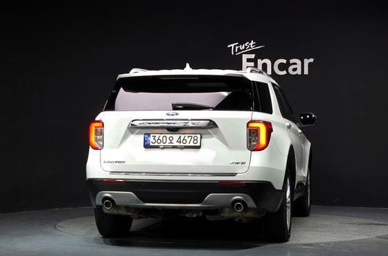 Ford Explorer 2.3 LimIted 4WD — пробег 50 688 км — фото 4 из 5