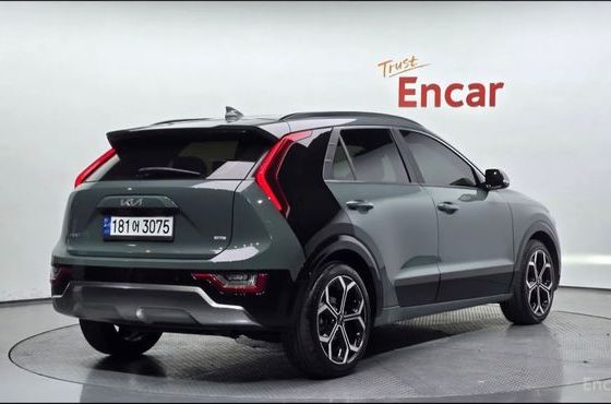 Kia Niro Signature — пробег 61 021 км — фото 2 из 5