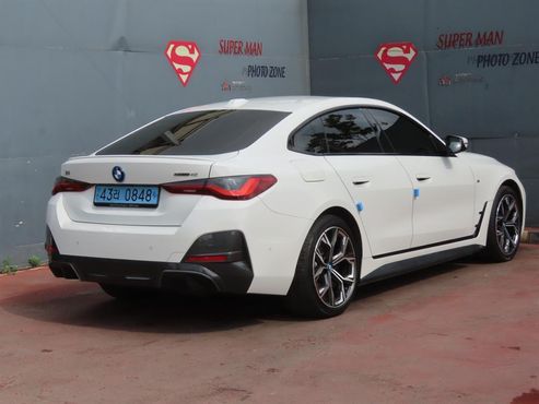 BMW i4 eDrive40 M Sports Pro — пробег 99 514 км — фото 3 из 5