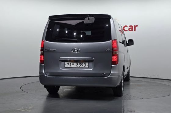 Hyundai Starex 12-Seater LPi Wagon CVX Luxury — пробег 43 461 км — фото 4 из 5