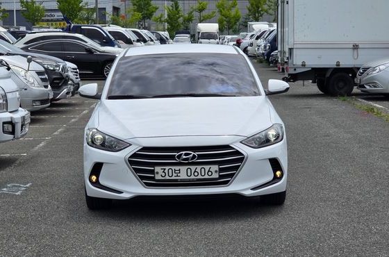 Hyundai AVANTE 1.6 GDI Smart Special — пробег 82 213 км — фото 3 из 5