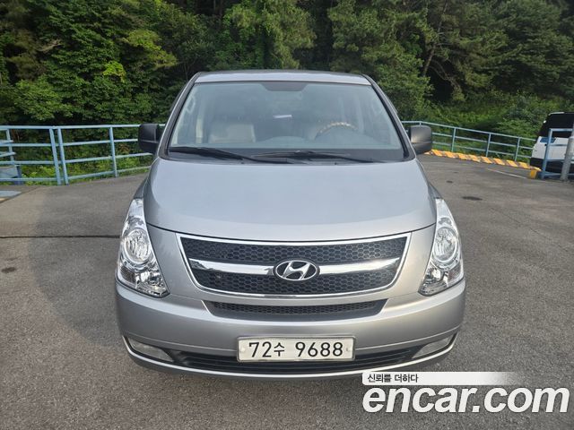 Hyundai Starex 4WD 12-Seater Wagon CVX Luxury — пробег 189 356 км — фото 1 из 5