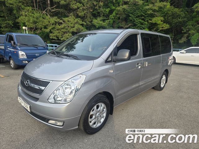 Hyundai Starex 4WD 12-Seater Wagon CVX Luxury — пробег 189 356 км — фото 2 из 5