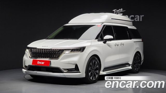 Kia Carnival Gasoline 7-Seater Hi-Limousine Signature — пробег 73 680 км — фото 1 из 5