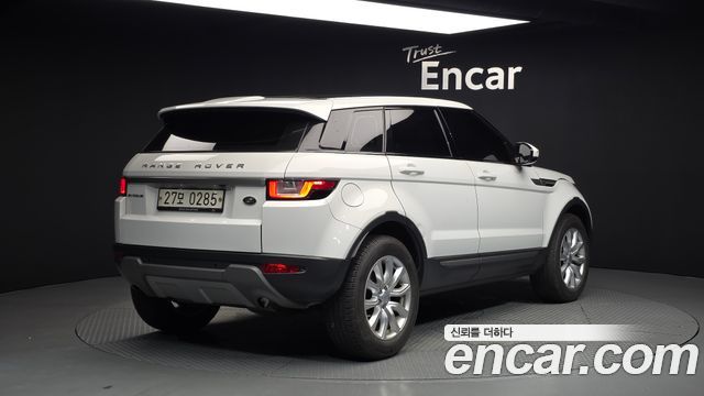 Land Rover Range Rover Evoque 2.0 TD4 SE — пробег 131 037 км — фото 2 из 5