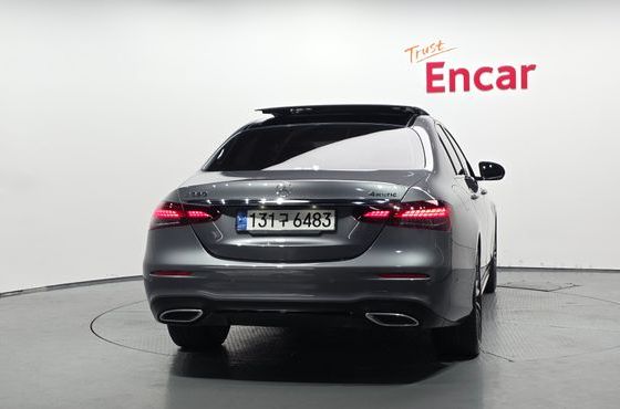 Mercedes-Benz E-Class E350 4MATIC AMG Line — пробег 17 639 км — фото 4 из 5