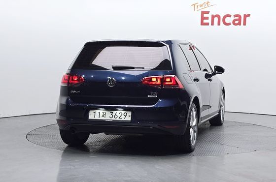 Volkswagen Golf 1.6 TDI — пробег 97 633 км — фото 4 из 5