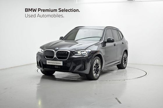 BMW iX3 M Sports — пробег 21 000 км — фото 1 из 5