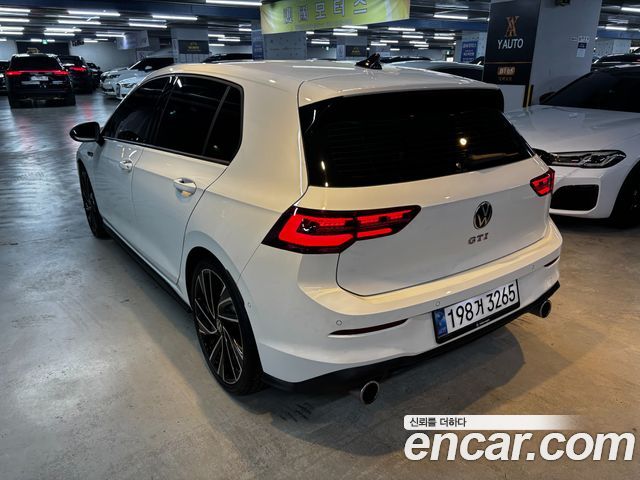 Volkswagen Golf 2.0 GTI — пробег 15 000 км — фото 2 из 5