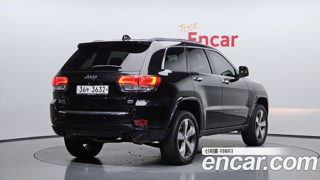 Jeep Cherokee 3.0 Diesel Overland WK2 — пробег 160 883 км — фото 2 из 5