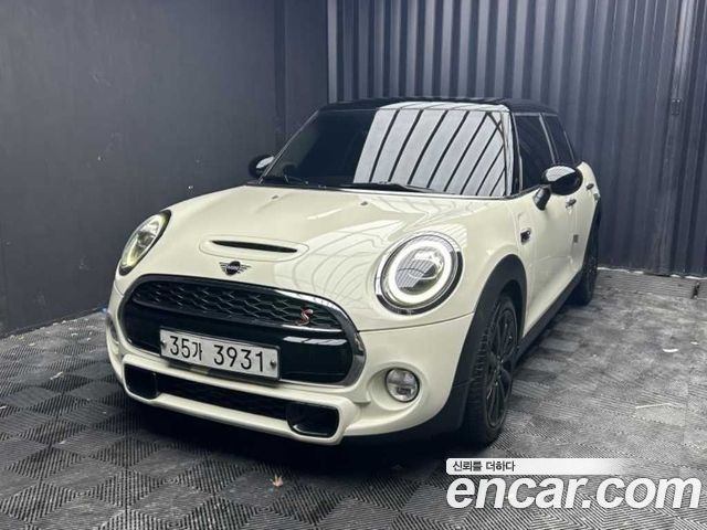 Mini Cooper 5Door Standard 3rd — пробег 96 201 км — фото 2 из 5