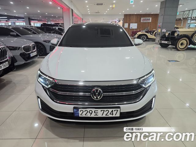 Volkswagen Jetta 1.5 TSI Prestige — пробег 14 562 км — фото 1 из 5