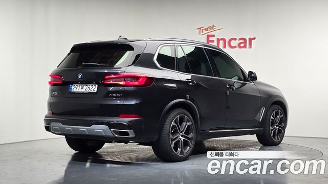 BMW X5 xDrive 40i xLine — пробег 71 242 км — фото 2 из 5