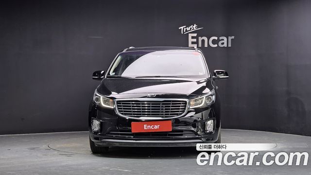 Kia Carnival 11-seater Prestige — пробег 77 672 км — фото 3 из 5