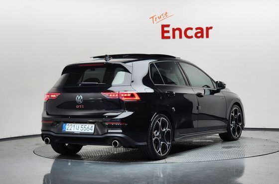 Volkswagen Golf 2.0 GTI — пробег 17 039 км — фото 2 из 5
