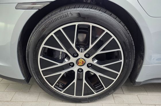 Porsche Taycan Base — пробег 34 656 км — фото 5 из 5
