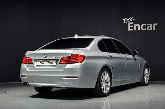 BMW 5-Series 528i — пробег 117 931 км — фото 2 из 5