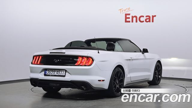 Ford Mustang Convertible — пробег 114 038 км — фото 2 из 5