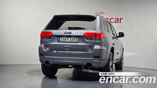 Jeep Cherokee 3.0 Diesel Overland WK2 — пробег 175 415 км — фото 4 из 5