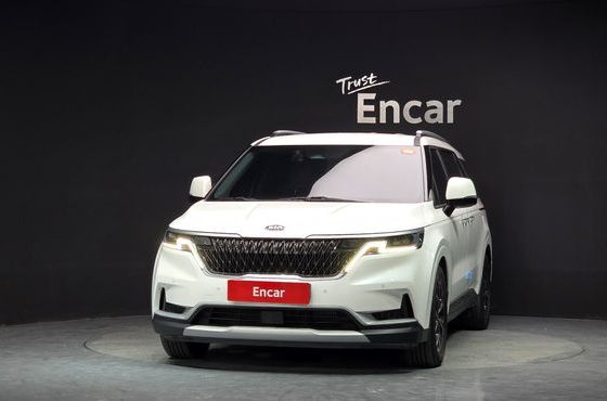 Kia Carnival 11-Seater Prestige — пробег 38 103 км — фото 3 из 5