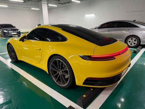 Porsche 911 Carrera S — пробег 71 567 км — фото 2 из 5
