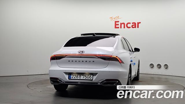 Hyundai Grandeur из Кореи Encar