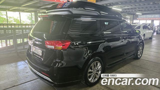 Kia Carnival из Кореи Encar