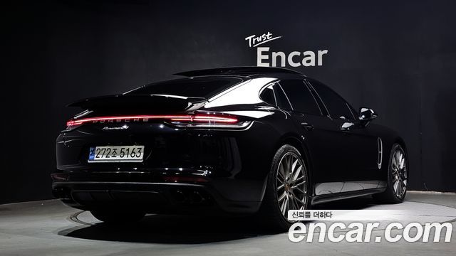 Porsche Panamera 2.9 AWD Platinum Edition — пробег 21 701 км — фото 2 из 5