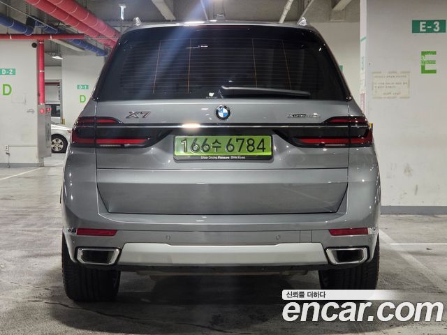 BMW X7 xDrive 40i Design Pure Excellence 6-Seater — пробег 5 866 км — фото 4 из 5