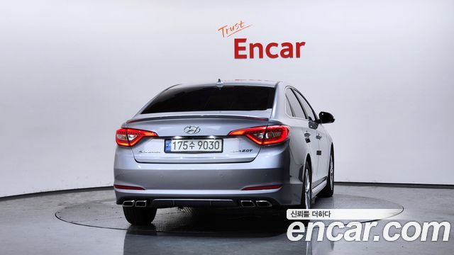 Hyundai Sonata 2.0 Turbo Exclusive — пробег 183 712 км — фото 4 из 5