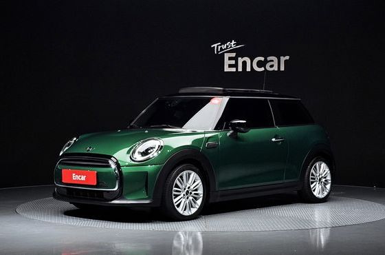 Mini Cooper Classic Plus Launch Pack Third Generation — пробег 30 134 км — фото 1 из 5