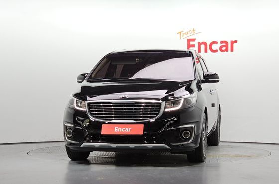 Kia Carnival 9-seater Luxury — пробег 83 060 км — фото 3 из 5
