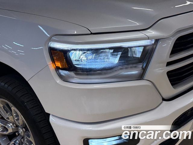 Dodge Ram Pick Up 5.7 — пробег 79 000 км — фото 3 из 5