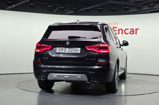 BMW X3 xDrive 20d — пробег 178 371 км — фото 4 из 5