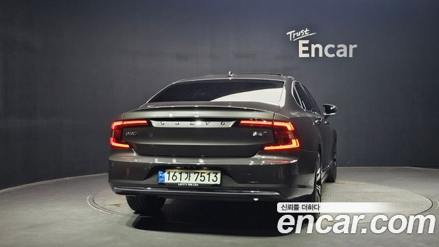 Volvo S90 B6 AWD Ultimate Bright — пробег 12 404 км — фото 4 из 5