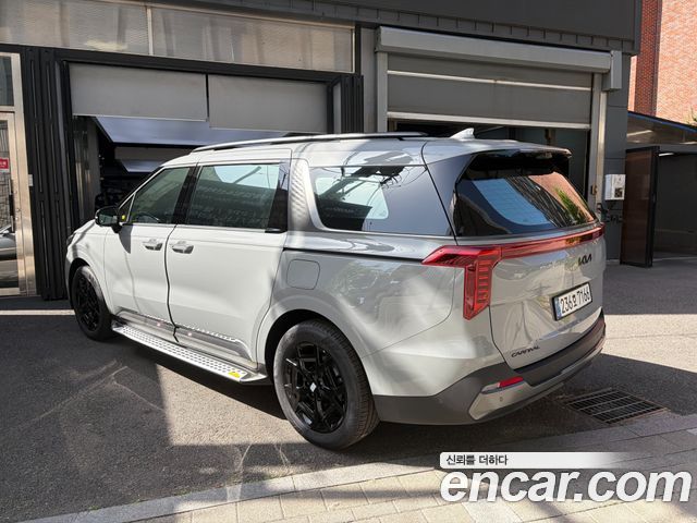 Kia Carnival Hev 9 Seater X Line — пробег 632 км — фото 4 из 5