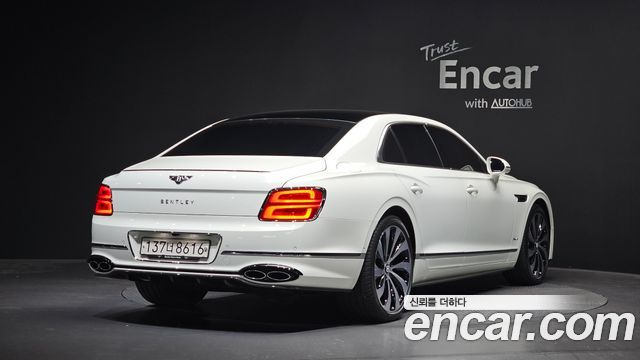 Bentley Flying Spur 4.0 Azure — пробег 3 822 км — фото 2 из 5