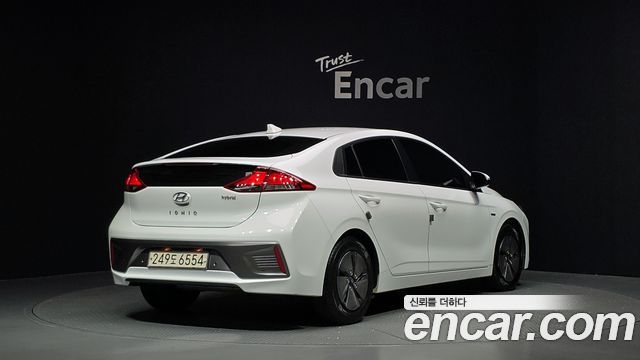 Hyundai Ioniq из Кореи Encar