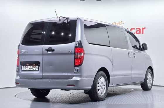 Hyundai Starex Van 5-Seater Modern — пробег 106 508 км — фото 2 из 5