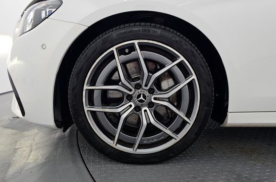 Mercedes-Benz E-Class E220d 4MATIC AMG Line — пробег 77 762 км — фото 5 из 5
