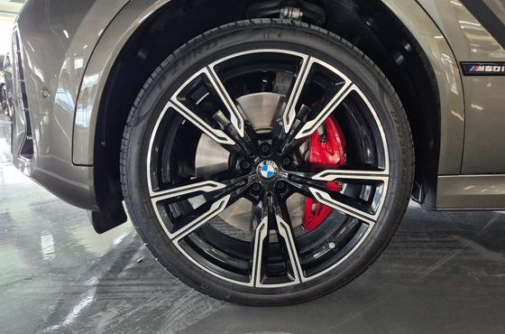 BMW X6 M60i — пробег 10 245 км — фото 5 из 5
