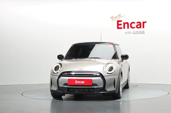 Mini Cooper Classic Third Generation — пробег 12 322 км — фото 3 из 5
