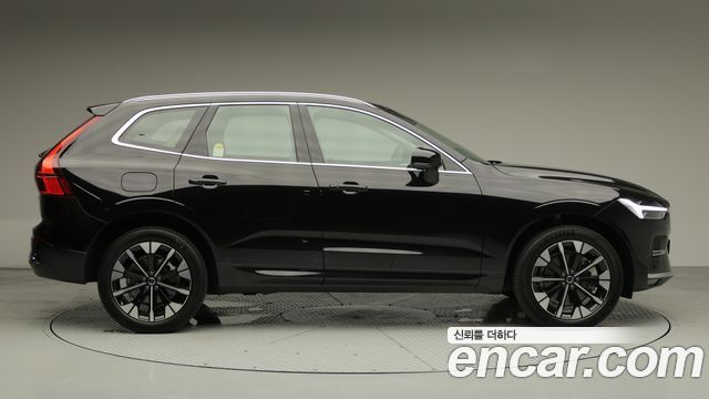 Volvo XC60 B5 Ultra Bright Air Sus — пробег 2 453 км — фото 3 из 5