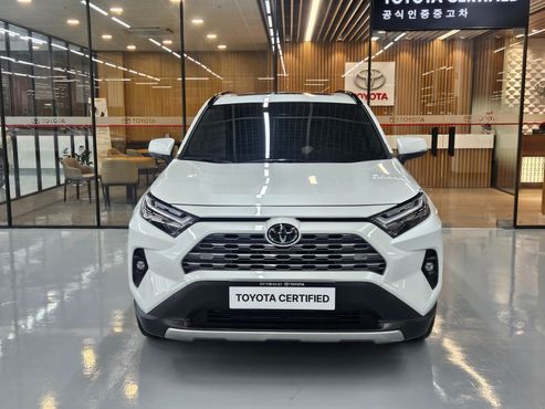 Toyota RAV4 2,5 4WD Hybrid LTD — пробег 11 463 км — фото 3 из 5