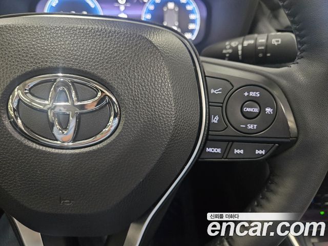 Toyota RAV4 2,5 4WD Hybrid LTD — пробег 11 463 км — фото 5 из 5