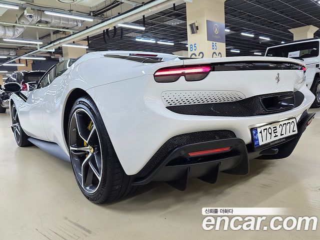Ferrari 296 из Кореи Encar