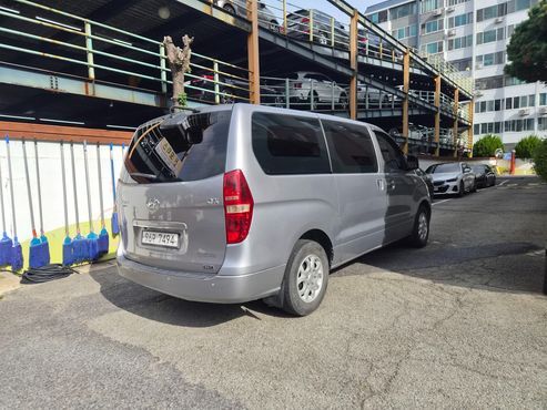 Hyundai Starex 3-Seater VAN CVX Deluxe — пробег 185 924 км — фото 2 из 5